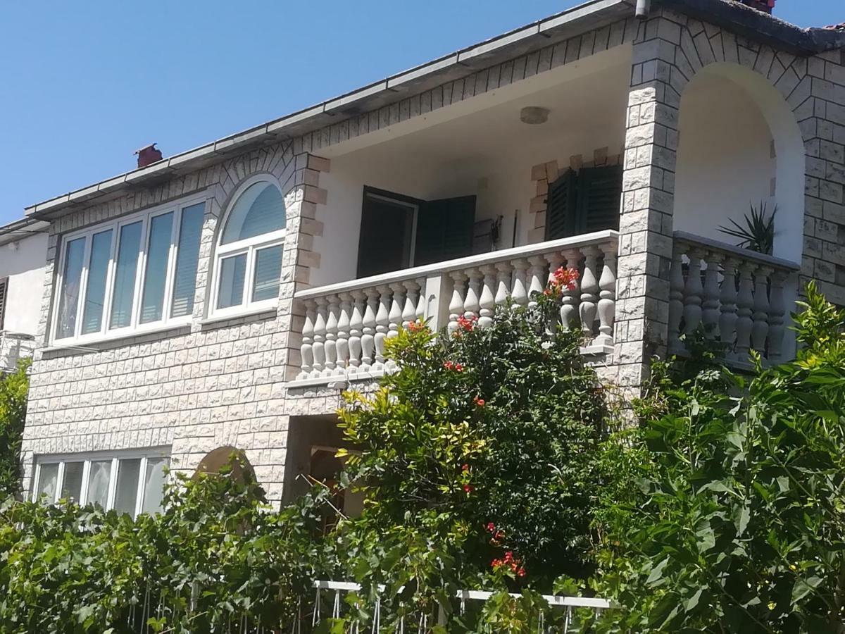 Apartman Lorena Stari Grad  Exterior photo