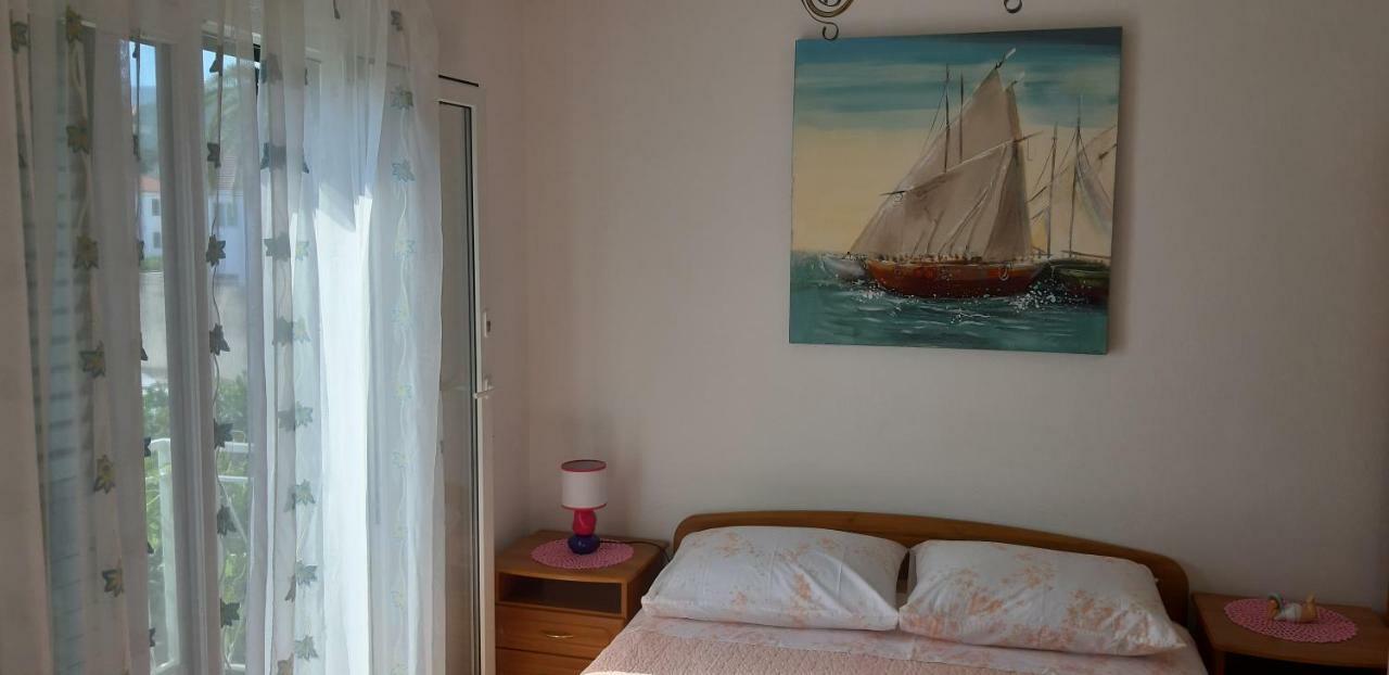 Apartman Lorena Stari Grad  Exterior photo