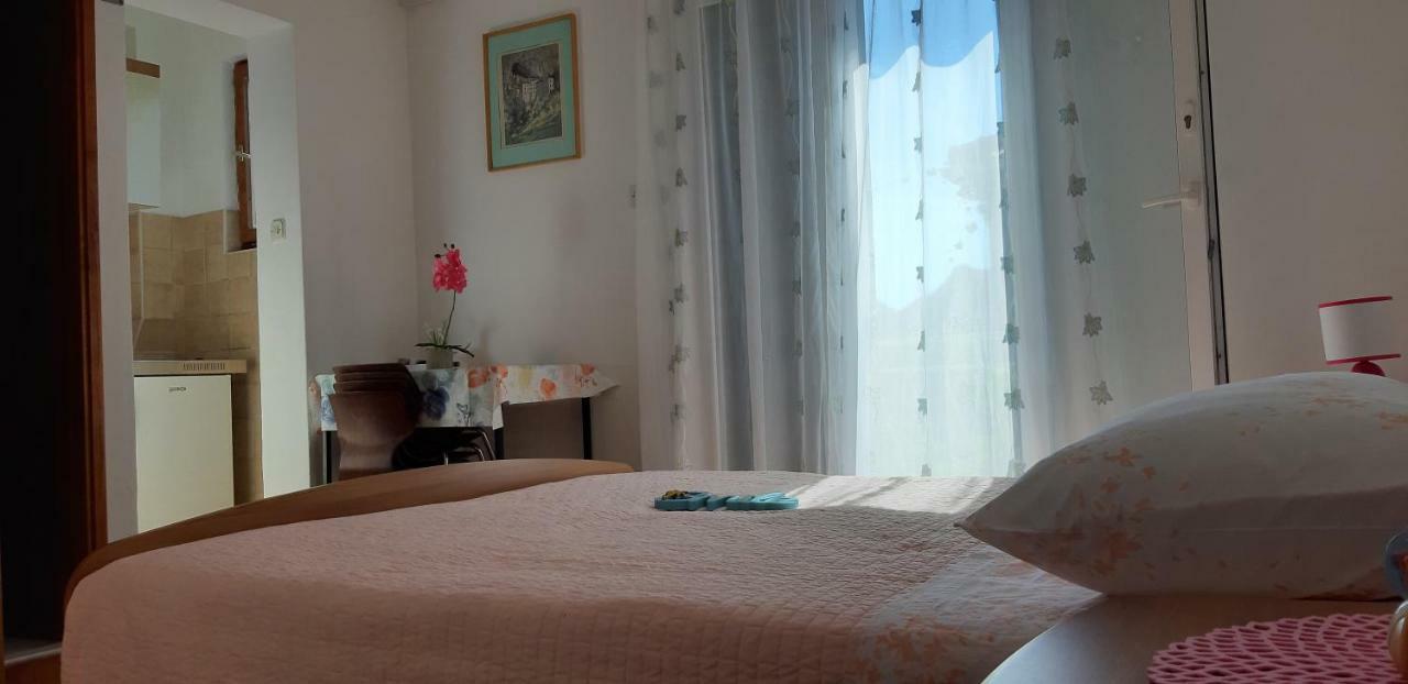 Apartman Lorena Stari Grad  Exterior photo