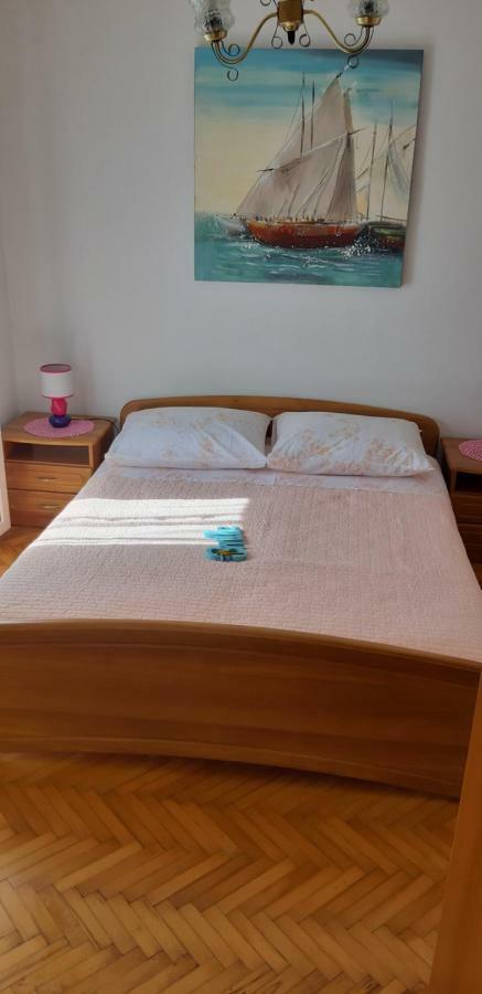 Apartman Lorena Stari Grad  Exterior photo